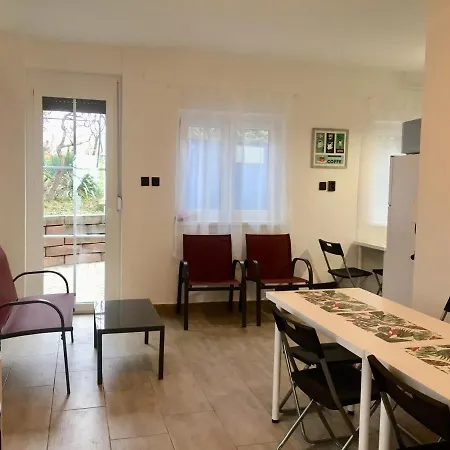 Varhegy Vendeghaz 度假居 *