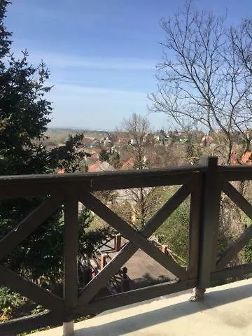 Varhegy Vendeghaz Фоньод